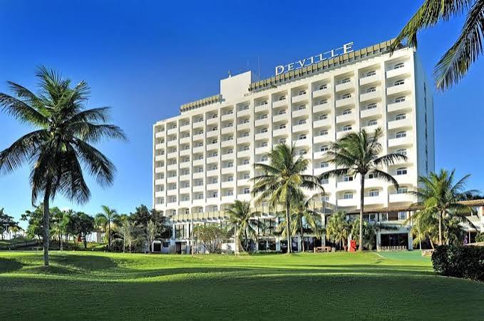 Fachada do Hotel Deville Prime Salvador
